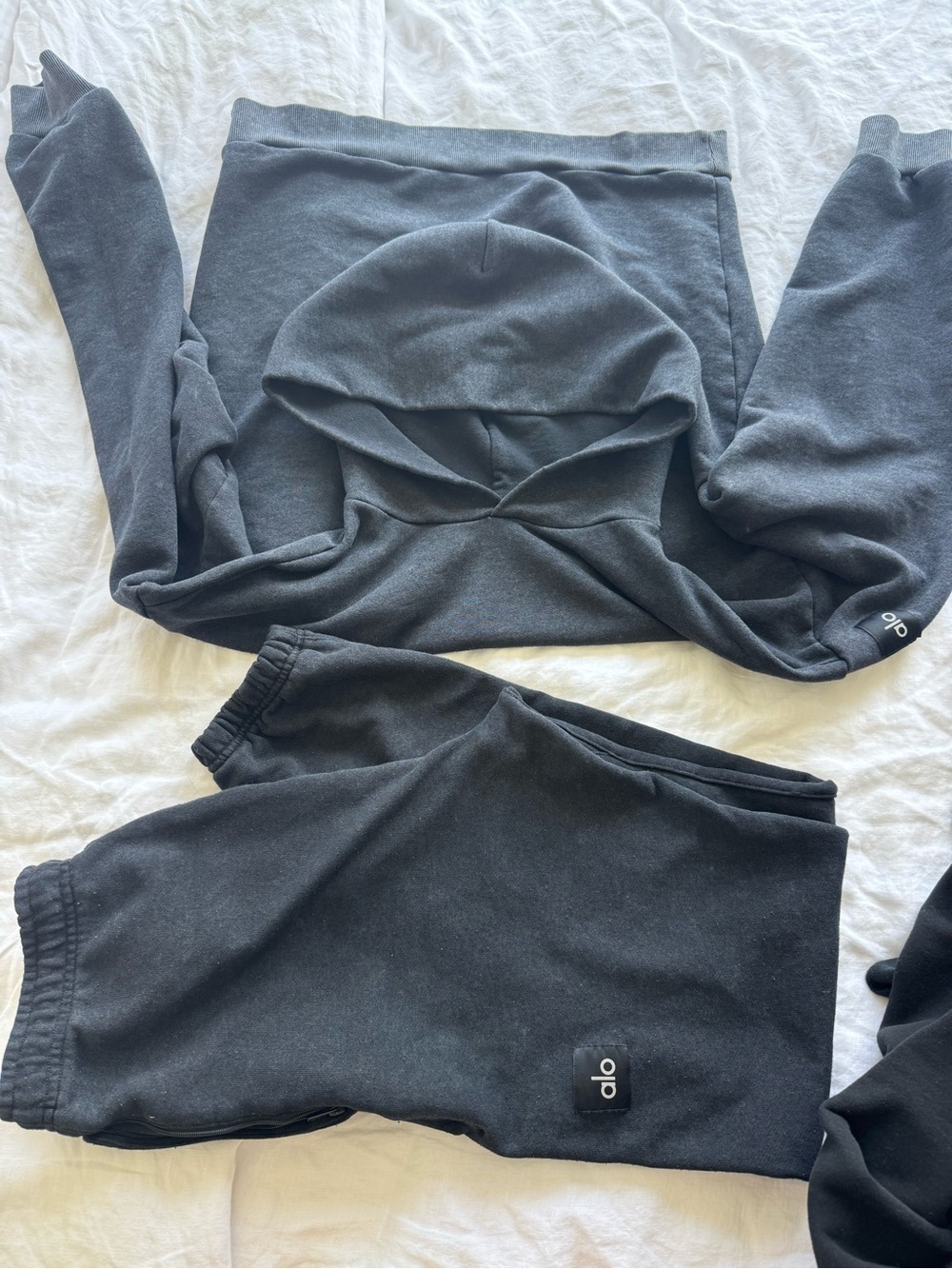 Alo Black Hoodie & Sweatpants Set men’s XS